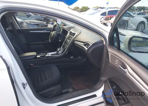 2013 Ford Fusion Se z USA, uszkodzony, nr VIN 3FA6P0H78DR364413